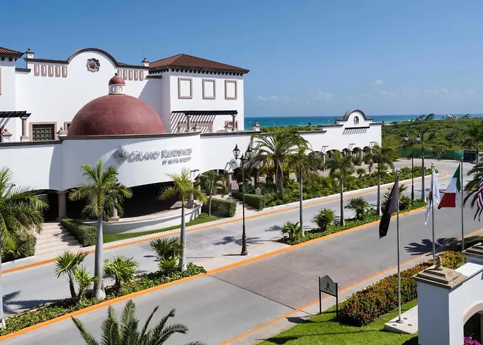 Club Vacations Grand Residences 5*